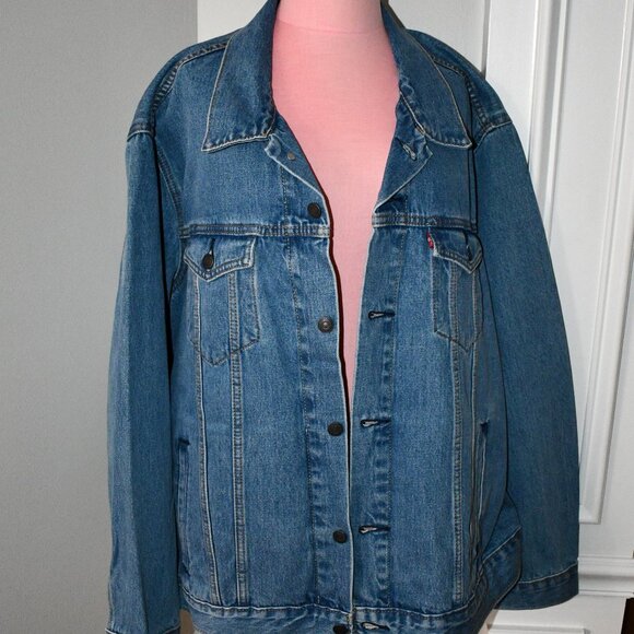 Levi Strauss Jean Jacket Size 2XL Excellent Condition  Details:  100% Cotton  Bu - Picture 1 of 5